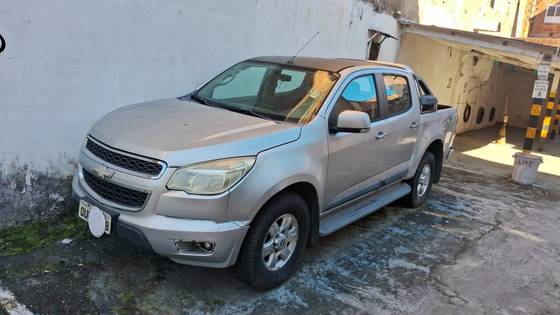 CHEVROLET S10 2.8 LS 4X4 CD 16V TURBO DIESEL 4P MANUAL CHEVROLET S10 2.8 LS 4X4 CD 16V TURBO DIESEL 4P MANUAL